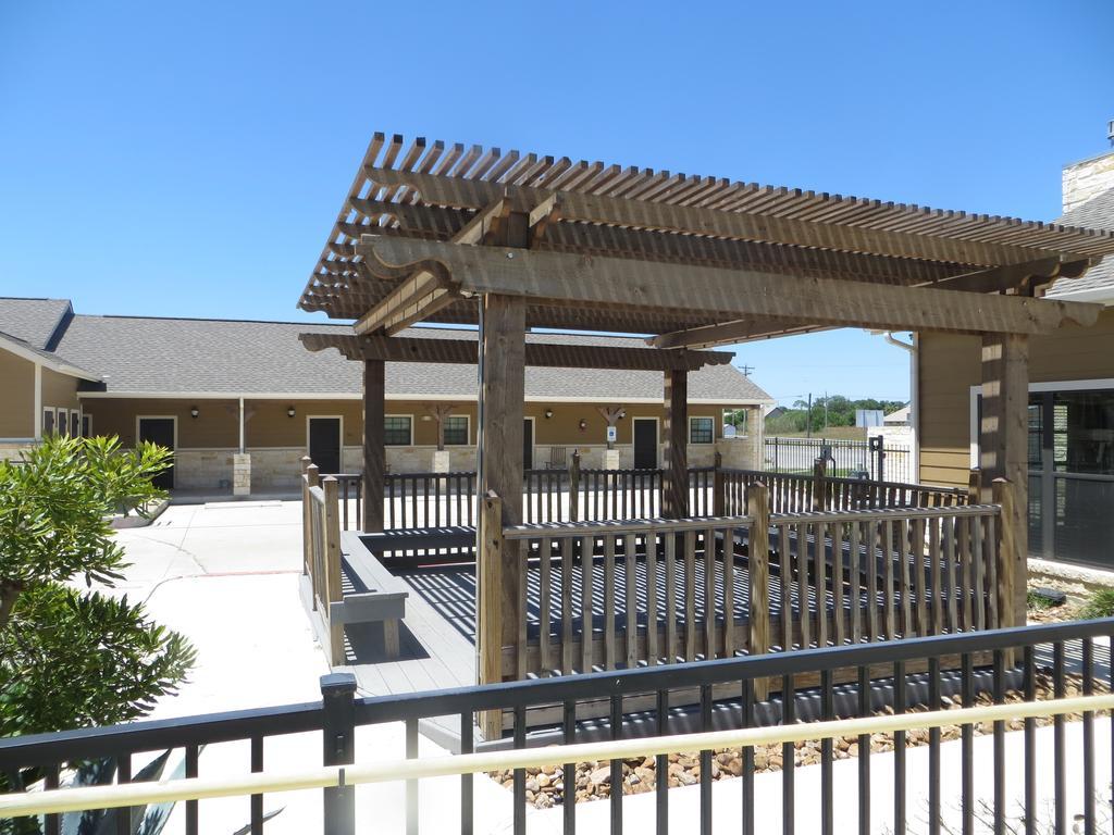 The Lodge At Kenedy Exterior photo