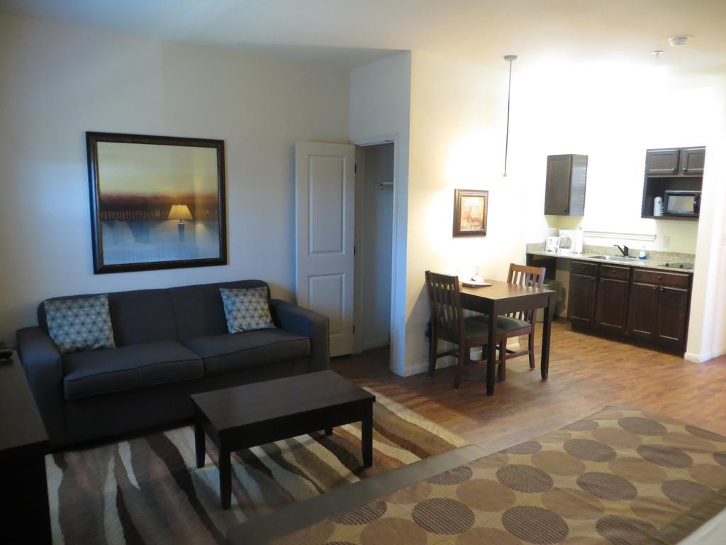 The Lodge At Kenedy Exterior photo